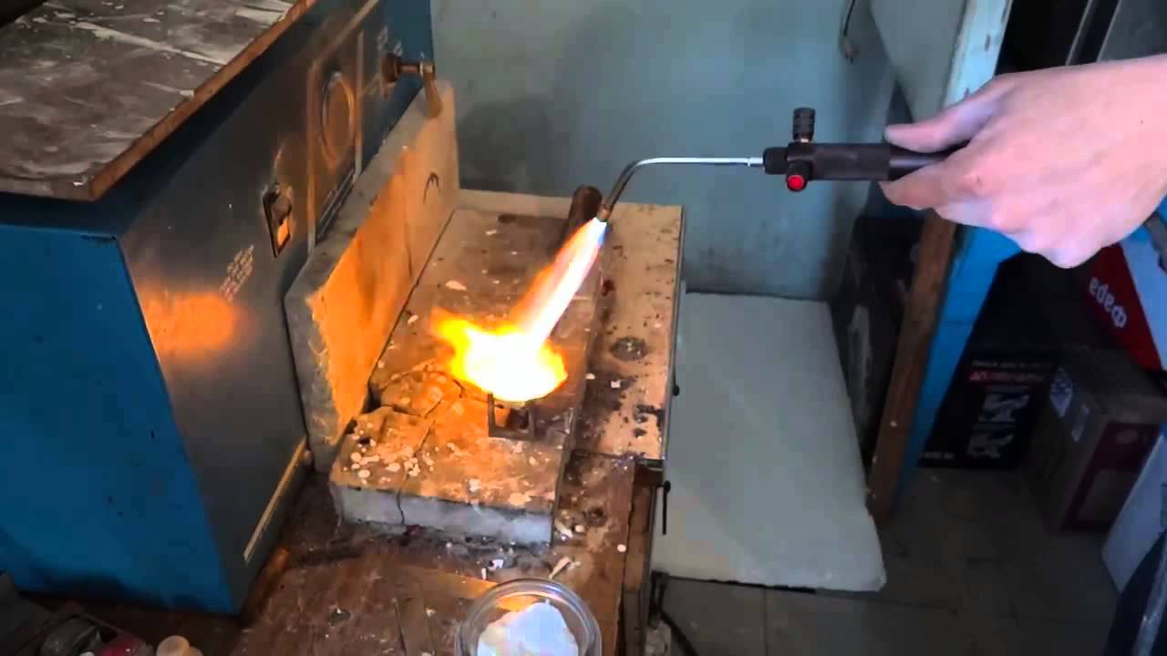 Плавка металла газовой горелкой